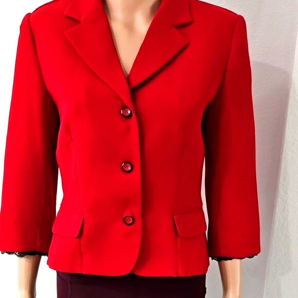 Studio I Red Blazer with Notched Lapel and Tailored Fit - Picture 2 of 8